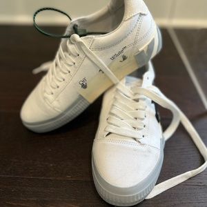 OFF-WHITE sneakers